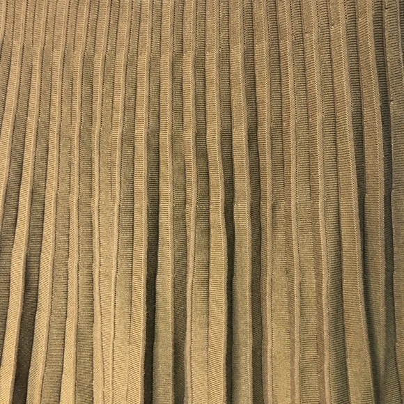 Kerisma Olive Green Ribbed Midi Skirt - Picture 6 of 6